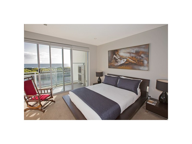 11/52 Rollinson Road, North Coogee WA 6163