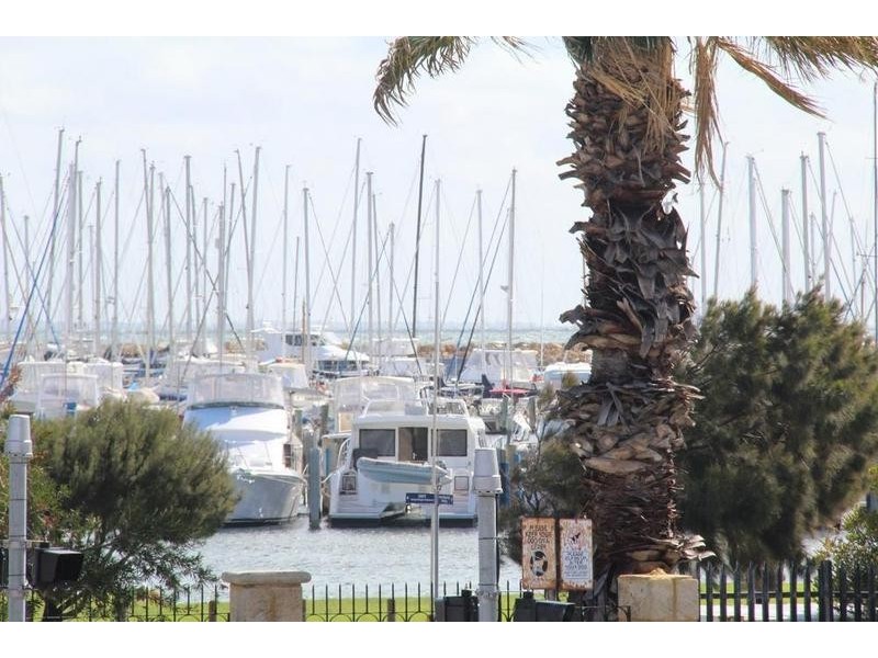 2/174 Marine Terrace, South Fremantle WA 6162