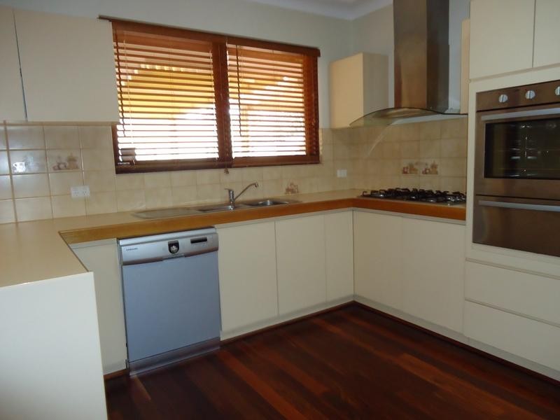 13 Greenacre Street, Dianella WA 6059