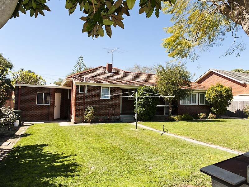 9 Victor Street, Hilton WA 6163