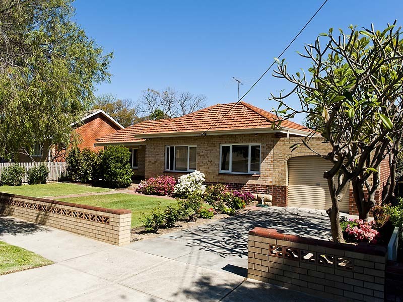 9 Victor Street, Hilton WA 6163