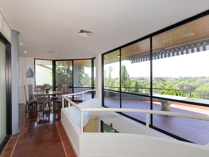 56 Burke Drive, Attadale WA 6156