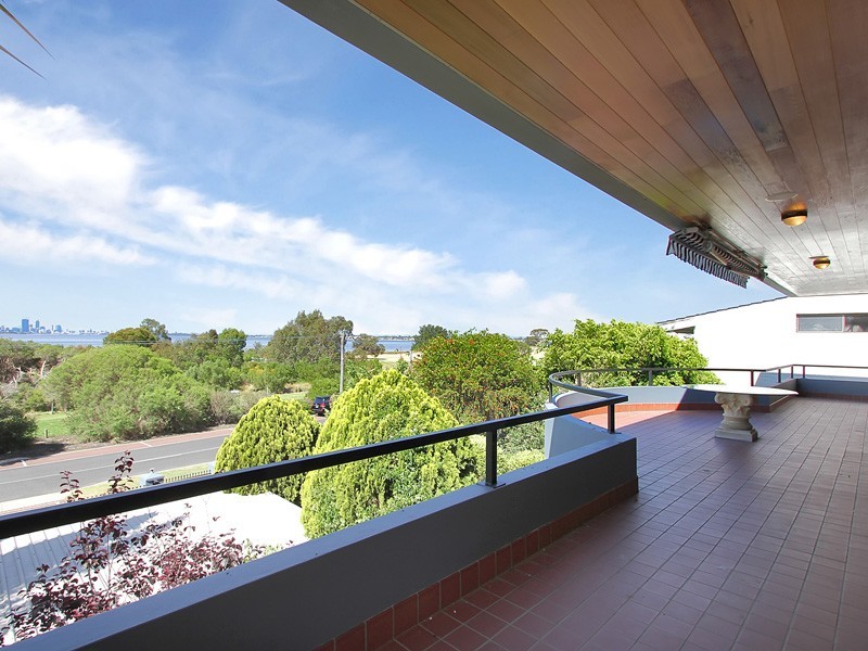 56 Burke Drive, Attadale WA 6156