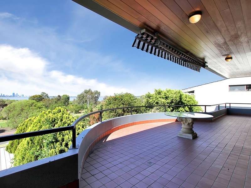 56 Burke Drive, Attadale WA 6156