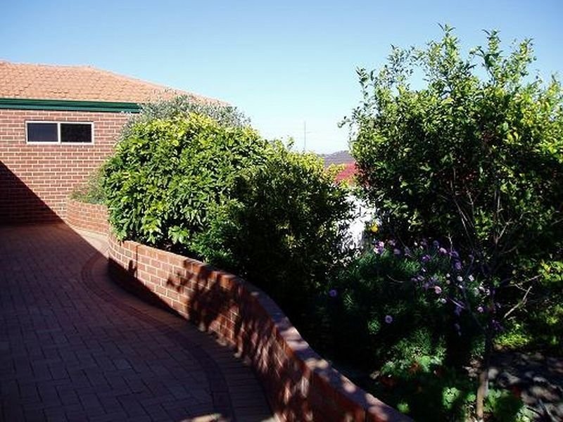 7 Moresby Close, Bibra Lake WA 6163