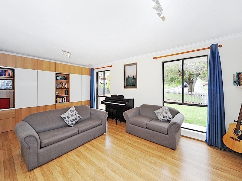 93A York Street, Beaconsfield WA 6162