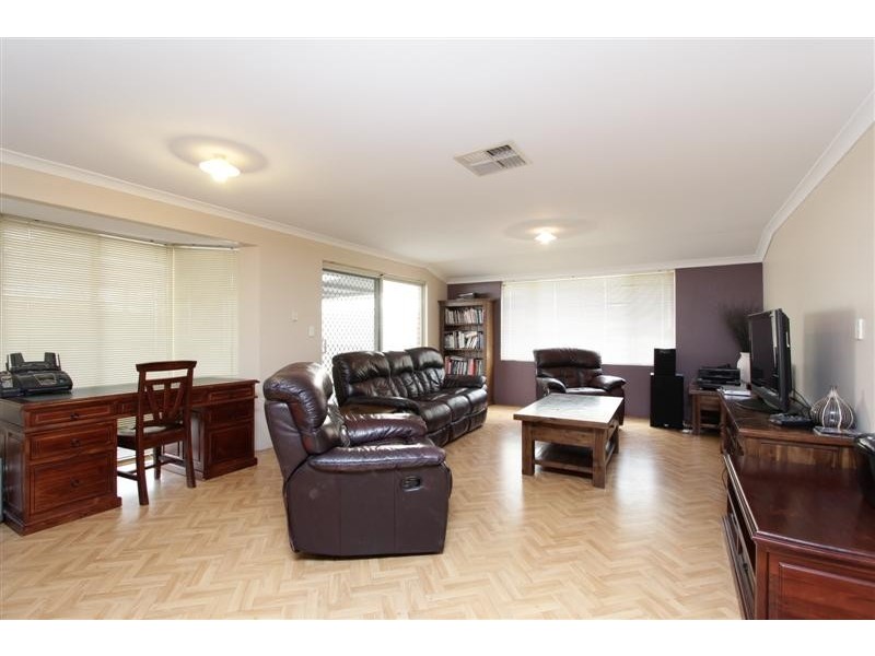 77 Shannon Ramble, Gosnells WA 6110