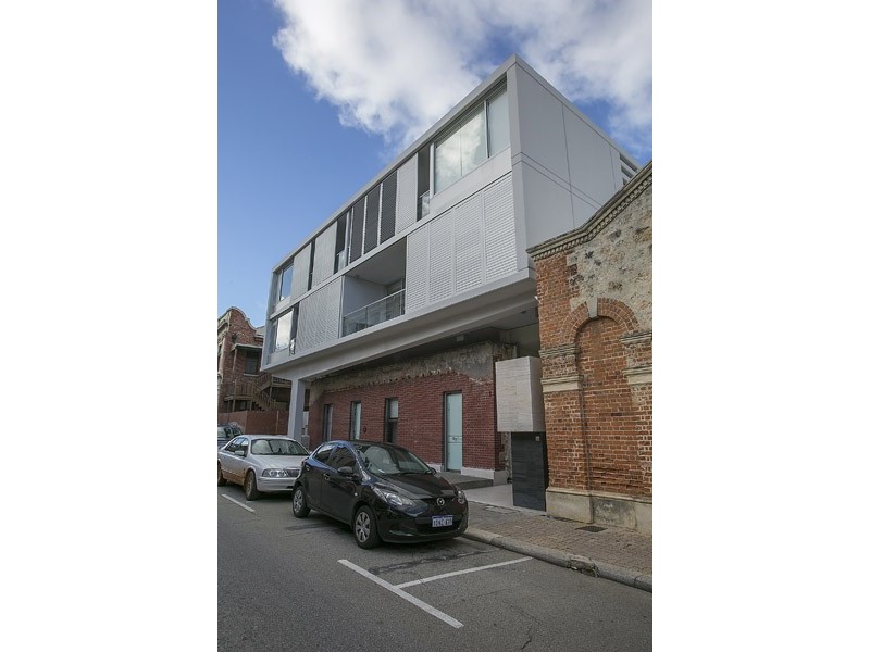 3/32 Henry Street, Fremantle WA 6160