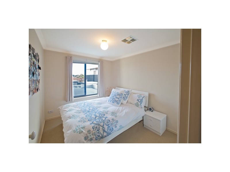 4/131 View Terrace, Bicton WA 6157