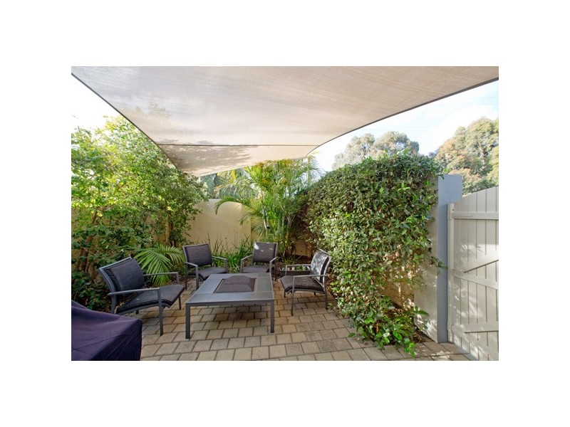 4/131 View Terrace, Bicton WA 6157