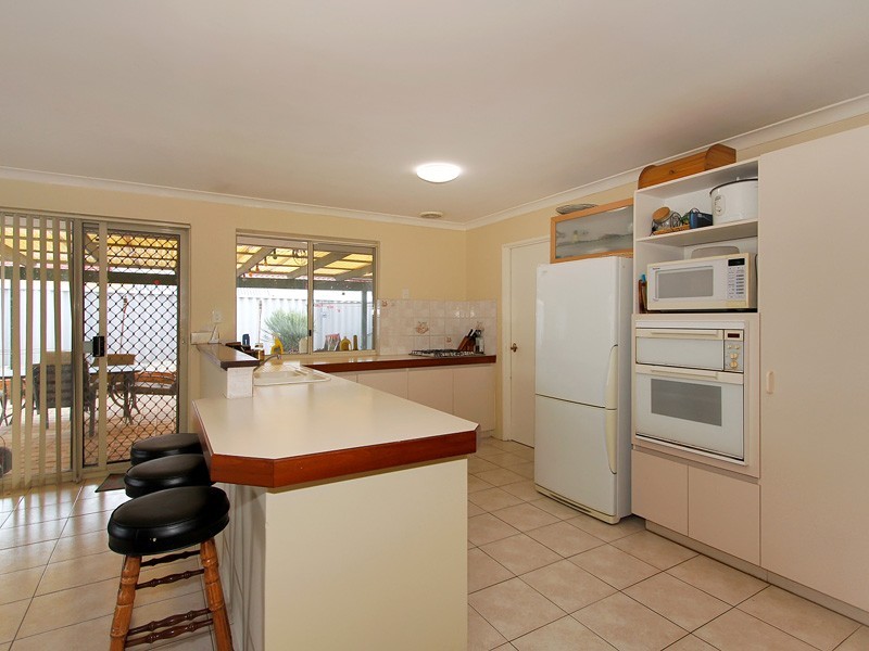 4 Aster Court, Thornlie WA 6108