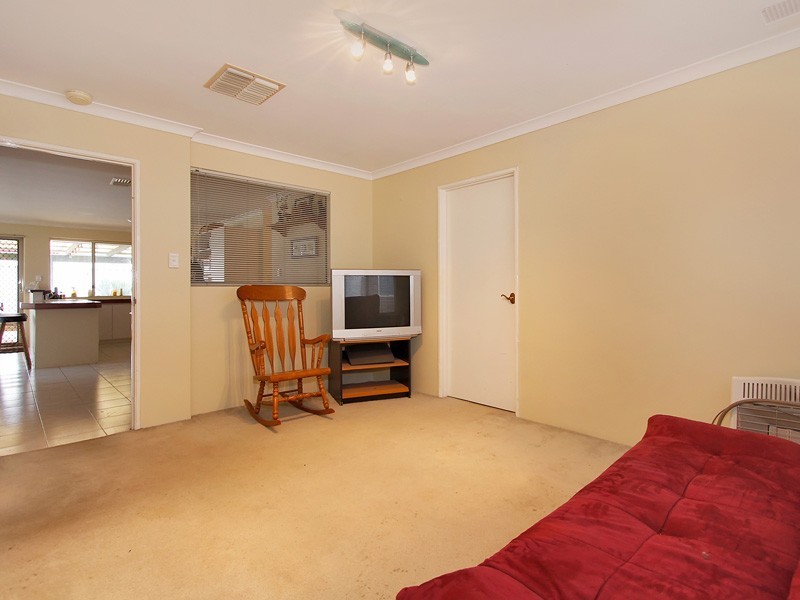 4 Aster Court, Thornlie WA 6108