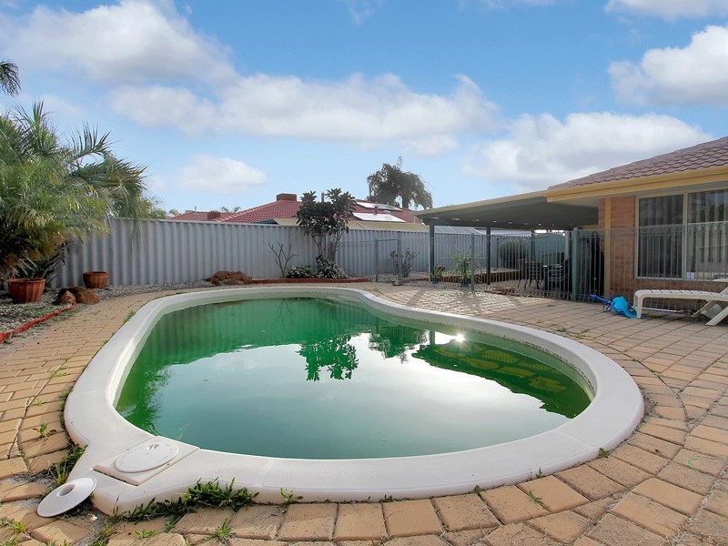 4 Aster Court, Thornlie WA 6108