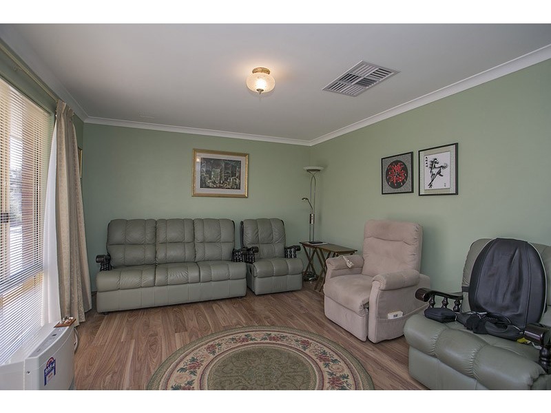 19A Kemmish Crescent, Melville WA 6156