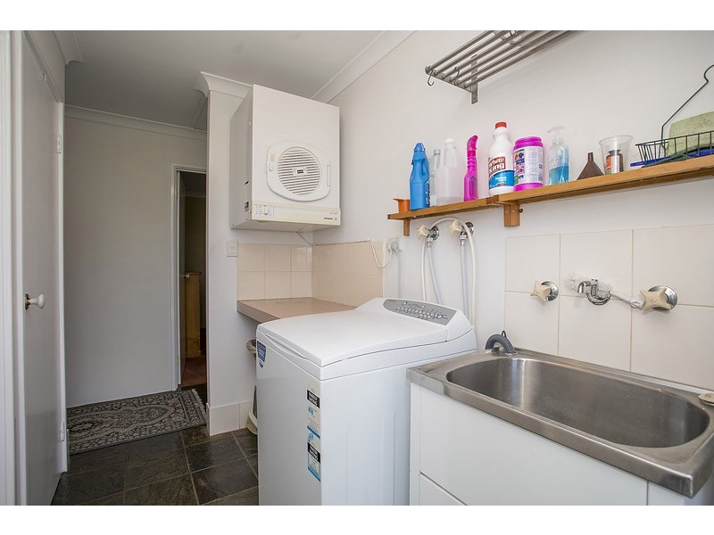 19A Kemmish Crescent, Melville WA 6156