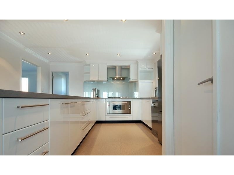 31 McCoy Street, Melville WA 6156