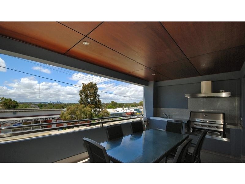 31 McCoy Street, Melville WA 6156