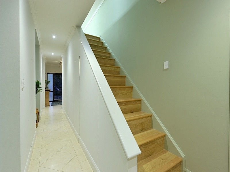 2 Central Avenue, Beaconsfield WA 6162