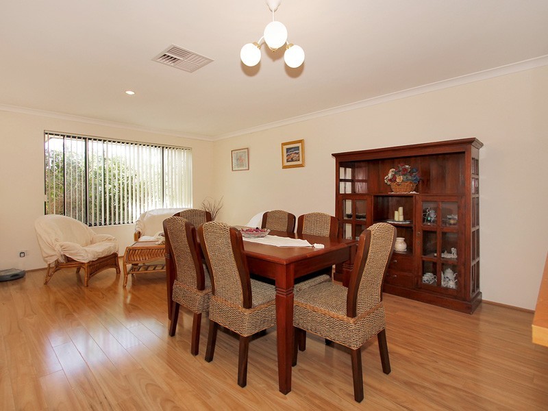 20 Aviemore Green, Canning Vale WA 6155