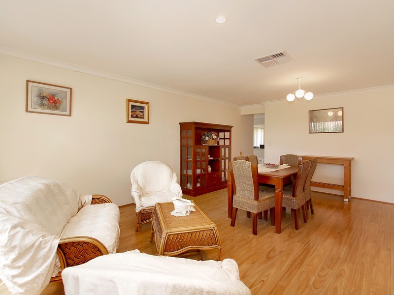 20 Aviemore Green, Canning Vale WA 6155