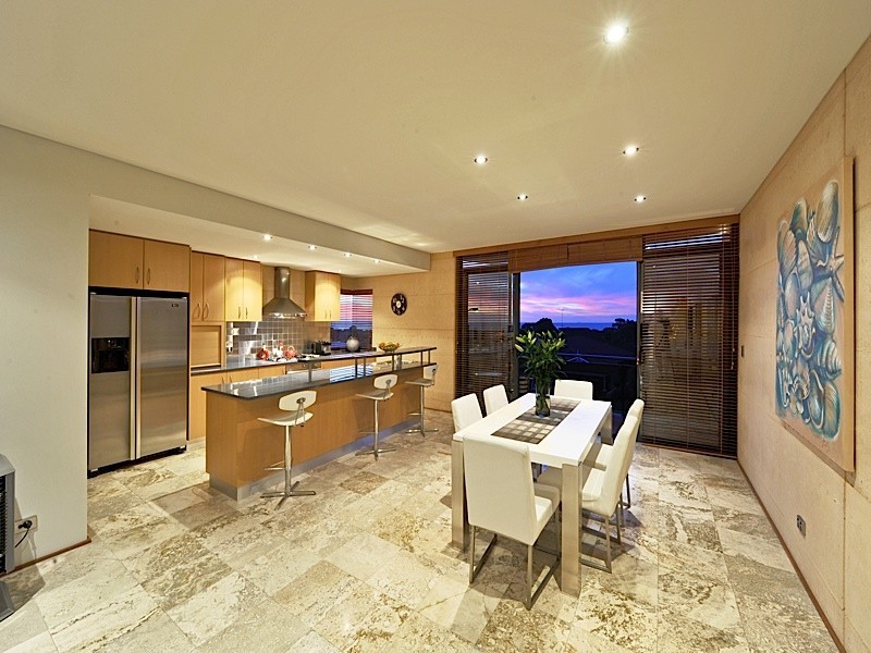 17 Castellon Crescent, Coogee WA 6166