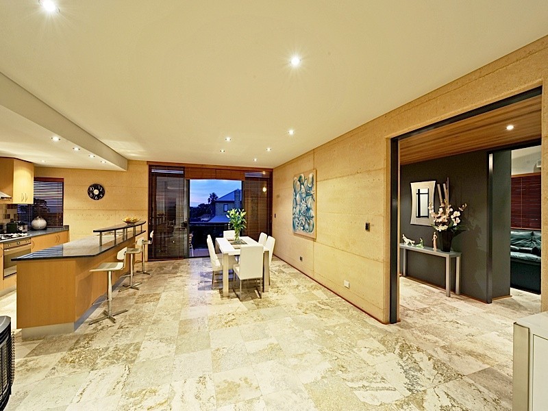 17 Castellon Crescent, Coogee WA 6166