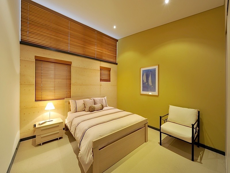17 Castellon Crescent, Coogee WA 6166