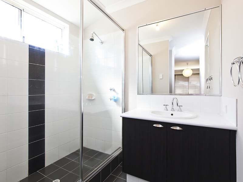 12 Padua Road, Piara Waters WA 6112