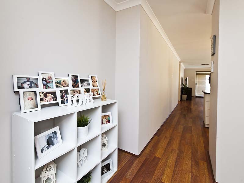 12 Padua Road, Piara Waters WA 6112