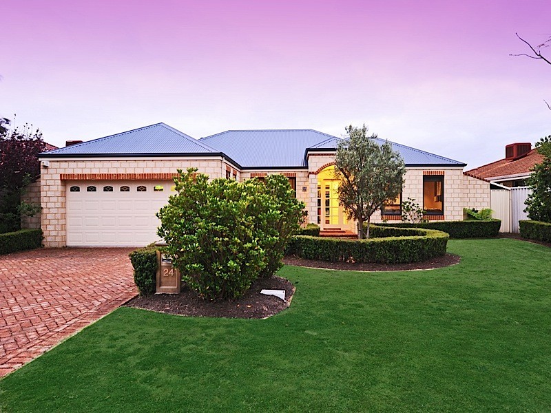 24 McCrae Pass, Canning Vale WA 6155