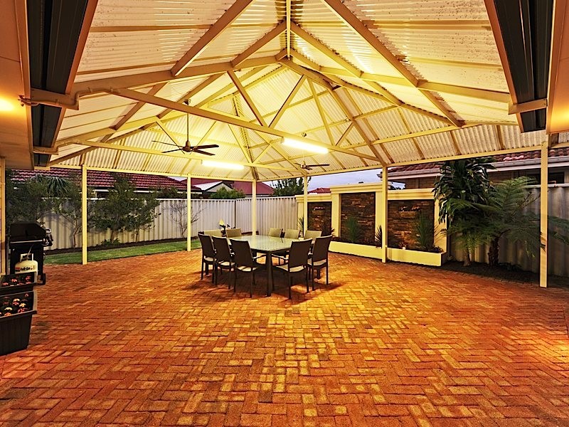 24 McCrae Pass, Canning Vale WA 6155