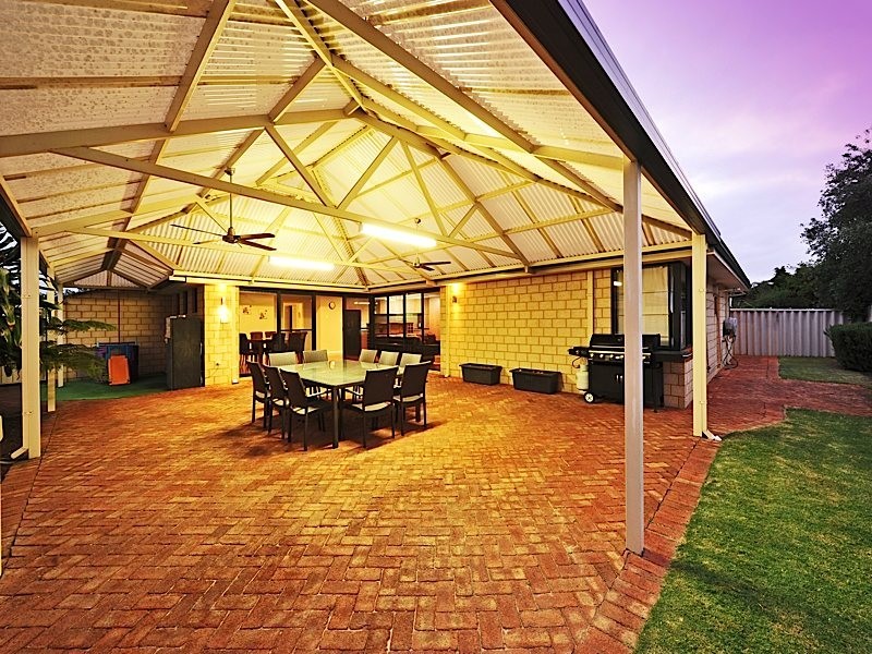 24 McCrae Pass, Canning Vale WA 6155