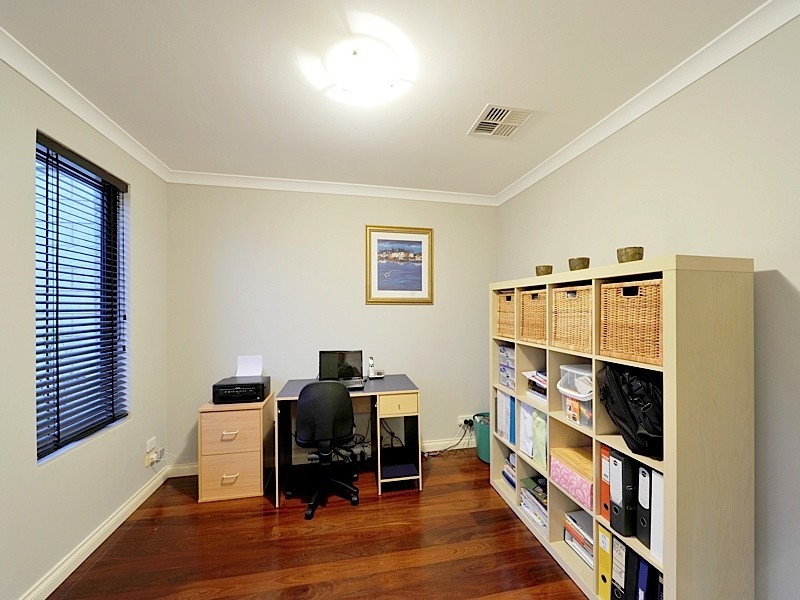 24 McCrae Pass, Canning Vale WA 6155