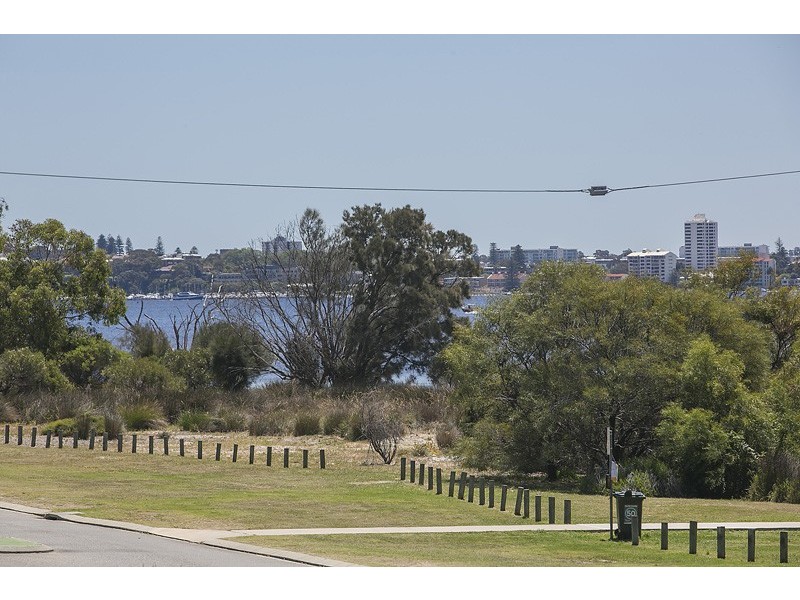 26 Burke Drive, Attadale WA 6156