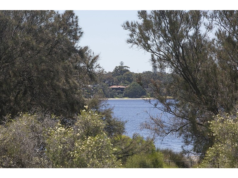 26 Burke Drive, Attadale WA 6156