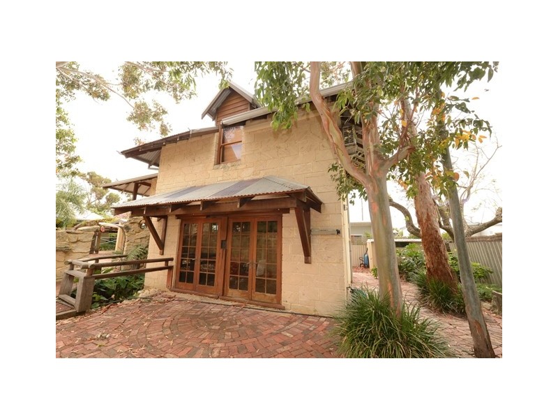 27A Holland Street, Fremantle WA 6160