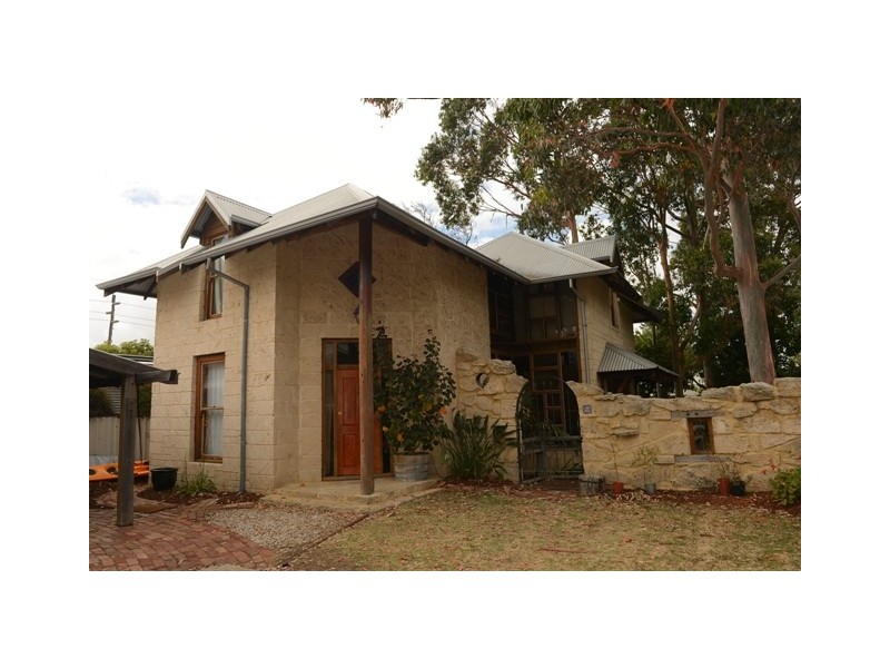 27A Holland Street, Fremantle WA 6160