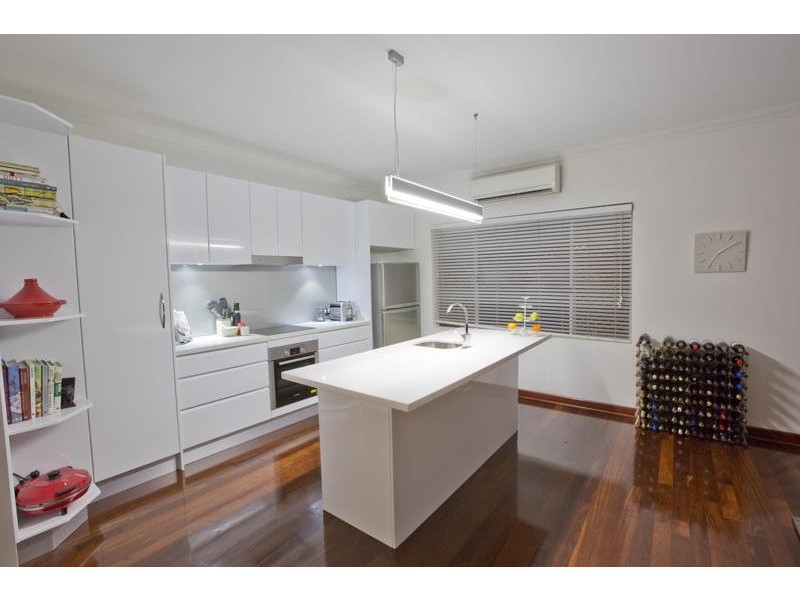 11a Coleman Crescent, Melville WA 6156