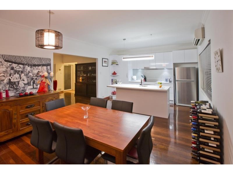 11a Coleman Crescent, Melville WA 6156