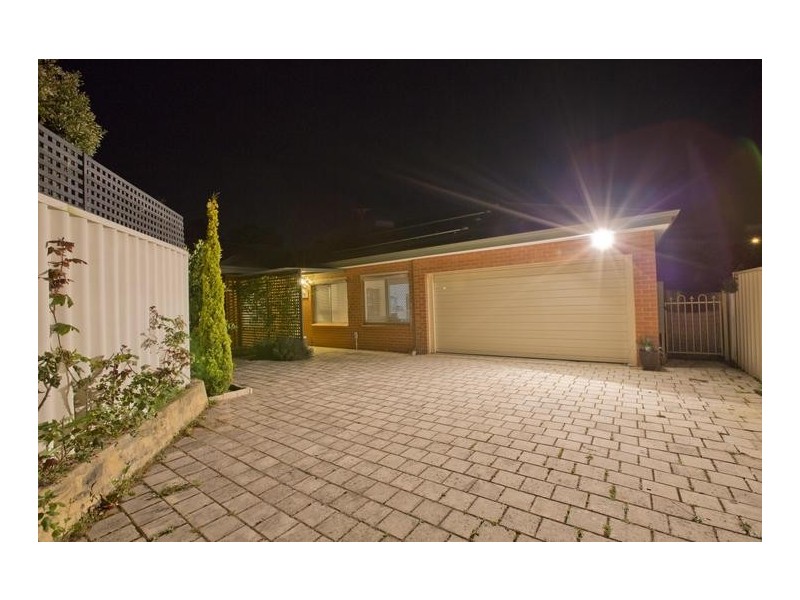11a Coleman Crescent, Melville WA 6156
