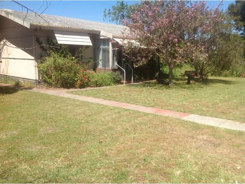 4 Thornett Street, Hilton WA 6163