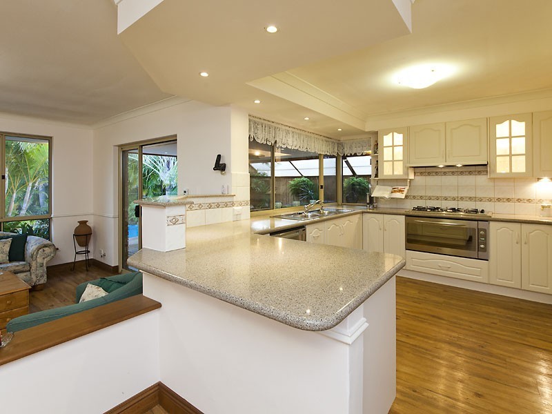 30 Farrington Road, Leeming WA 6149