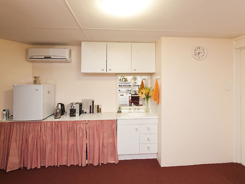 30 Farrington Road, Leeming WA 6149