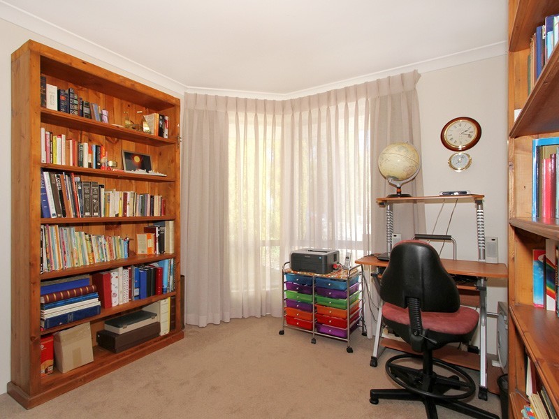24 Riversdale Pass, Jandakot WA 6164