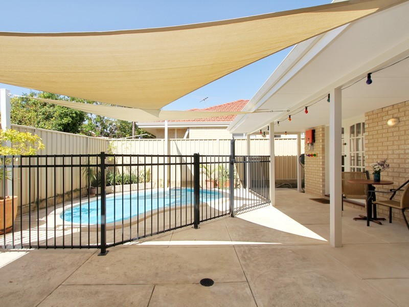 24 Riversdale Pass, Jandakot WA 6164