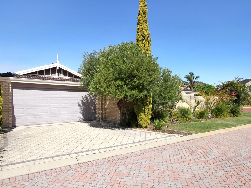 24 Riversdale Pass, Jandakot WA 6164
