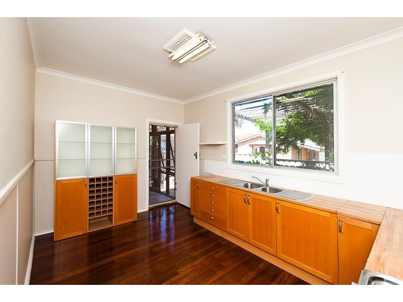 80A Bromley Road, Hilton WA 6163