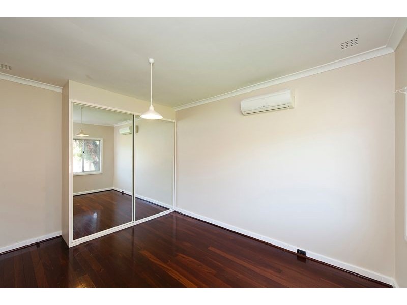 80A Bromley Road, Hilton WA 6163