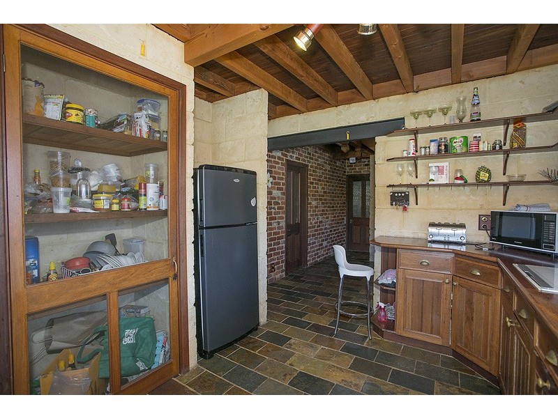 66 Thompson Road, North Fremantle WA 6159