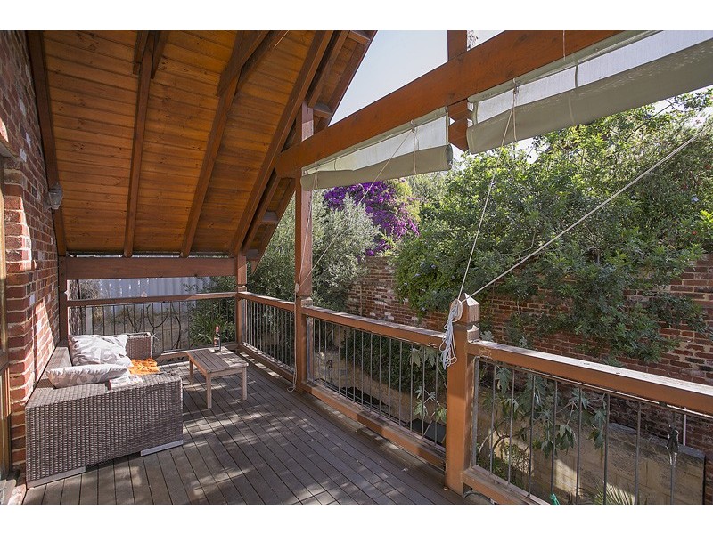 66 Thompson Road, North Fremantle WA 6159